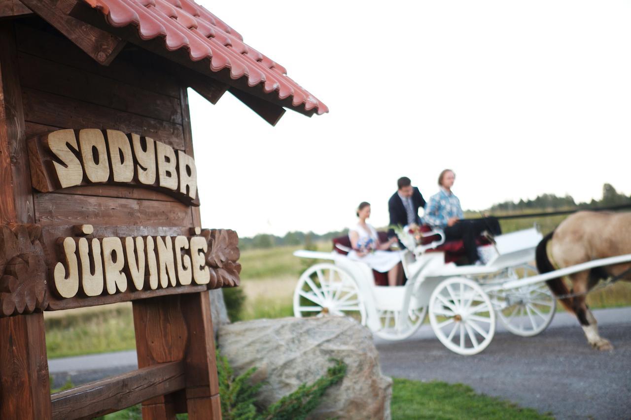 Jurvinge Hotel Zadvainai Buitenkant foto